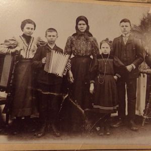 Meet your Posher, Shirley